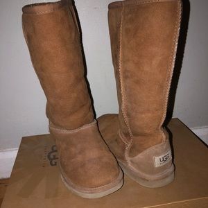 Authentic Chestnut Uggs